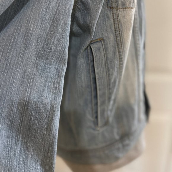 Sun + Stone Light Faded Blue Denim Jean Jacket Mens Acid Wash Trucker Streetwear - Picture 8 of 14